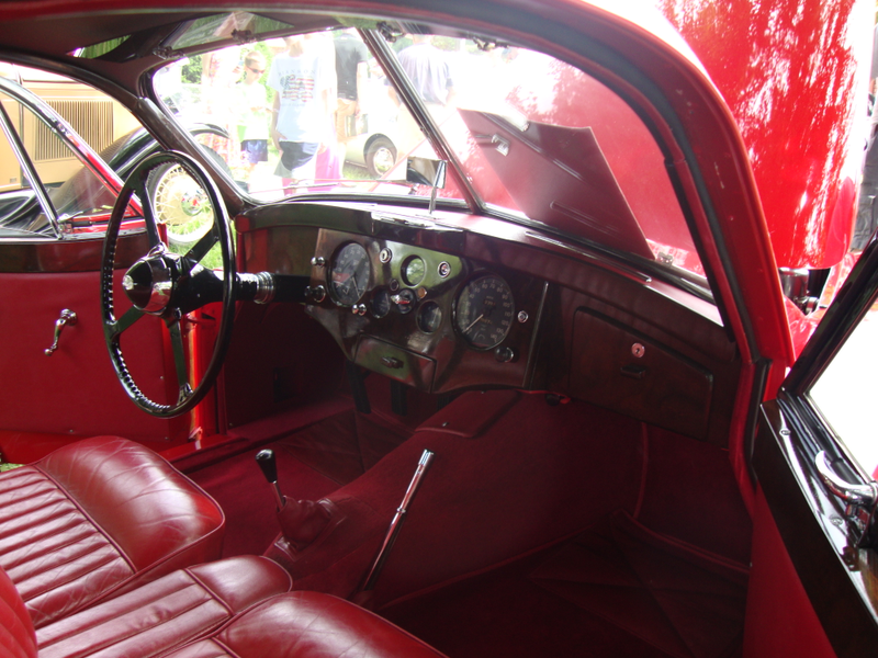 Illustration for article titled 1952 Jaguar XK120 Fixed Head Coupe